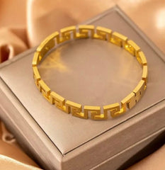 Bossy Bangle