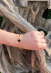 Stainless steel clover bangle