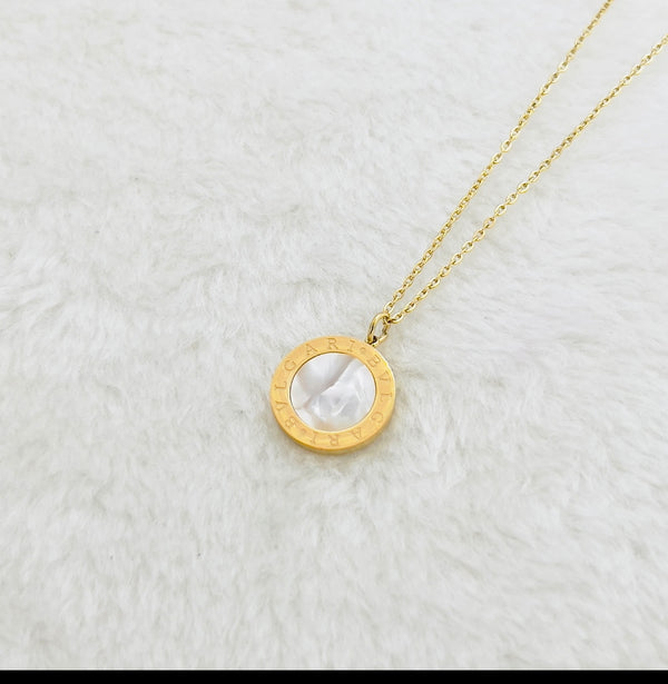 White Round Necklace