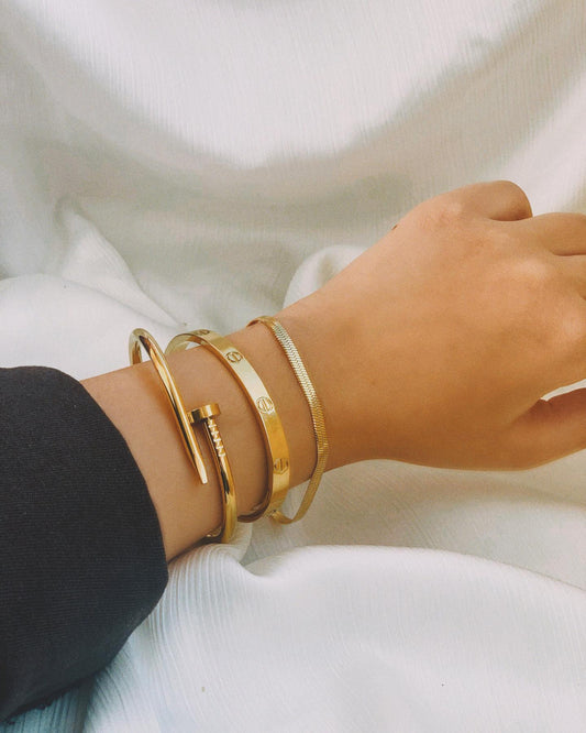 Nail and love bangle with Snake chain bracelet