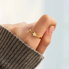 Minimalist Flower Ring (Black & White Duo)
