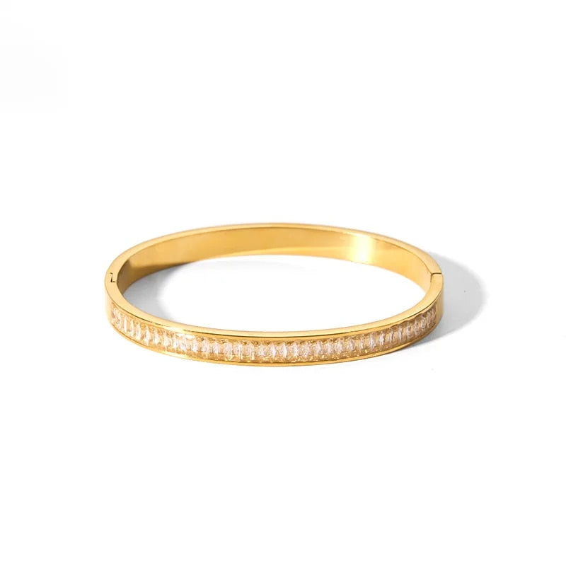 Mia Bangle