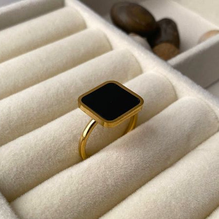 Geometric Ring